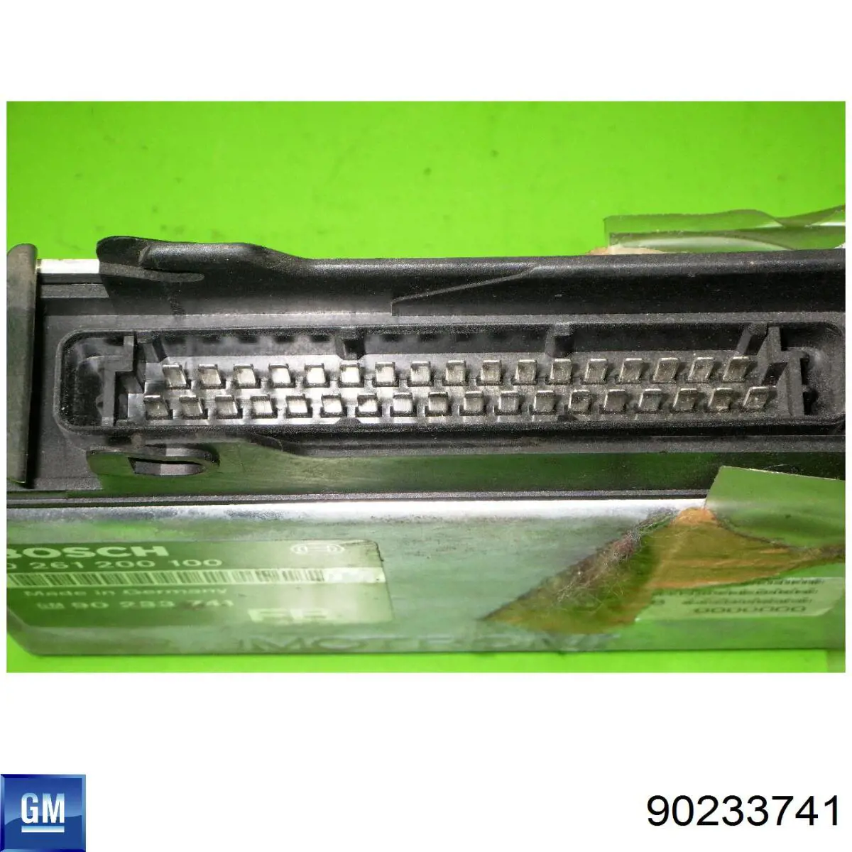 Блок управления двигателем 90233741 General Motors