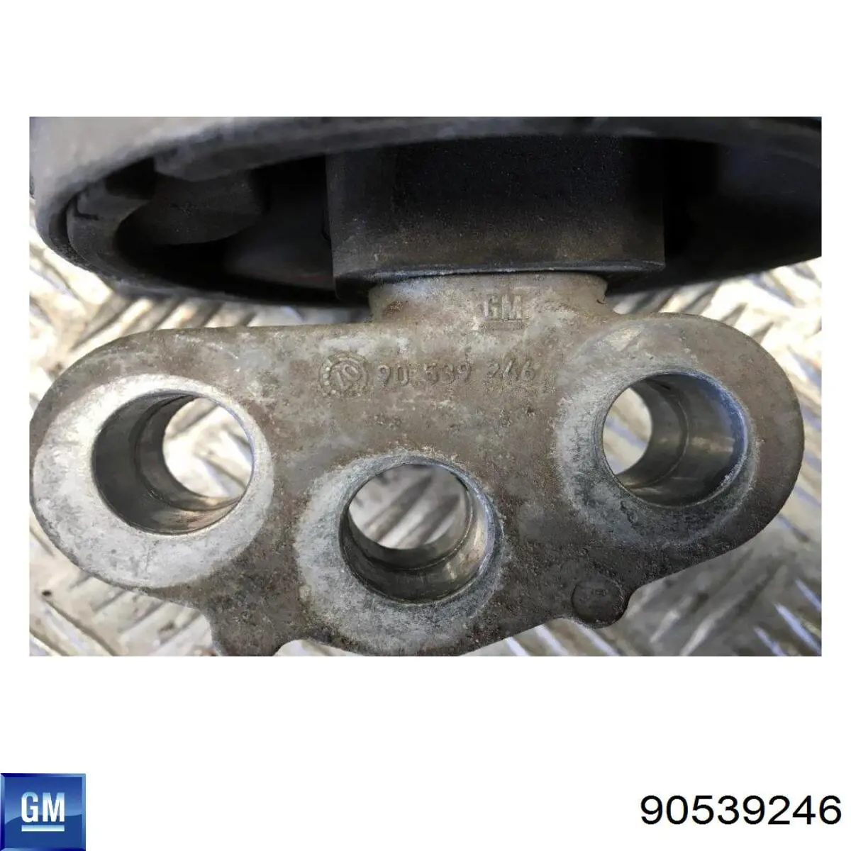 Передняя опора двигателя 90539246 General Motors