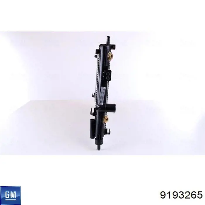 Радиатор 9193265 General Motors