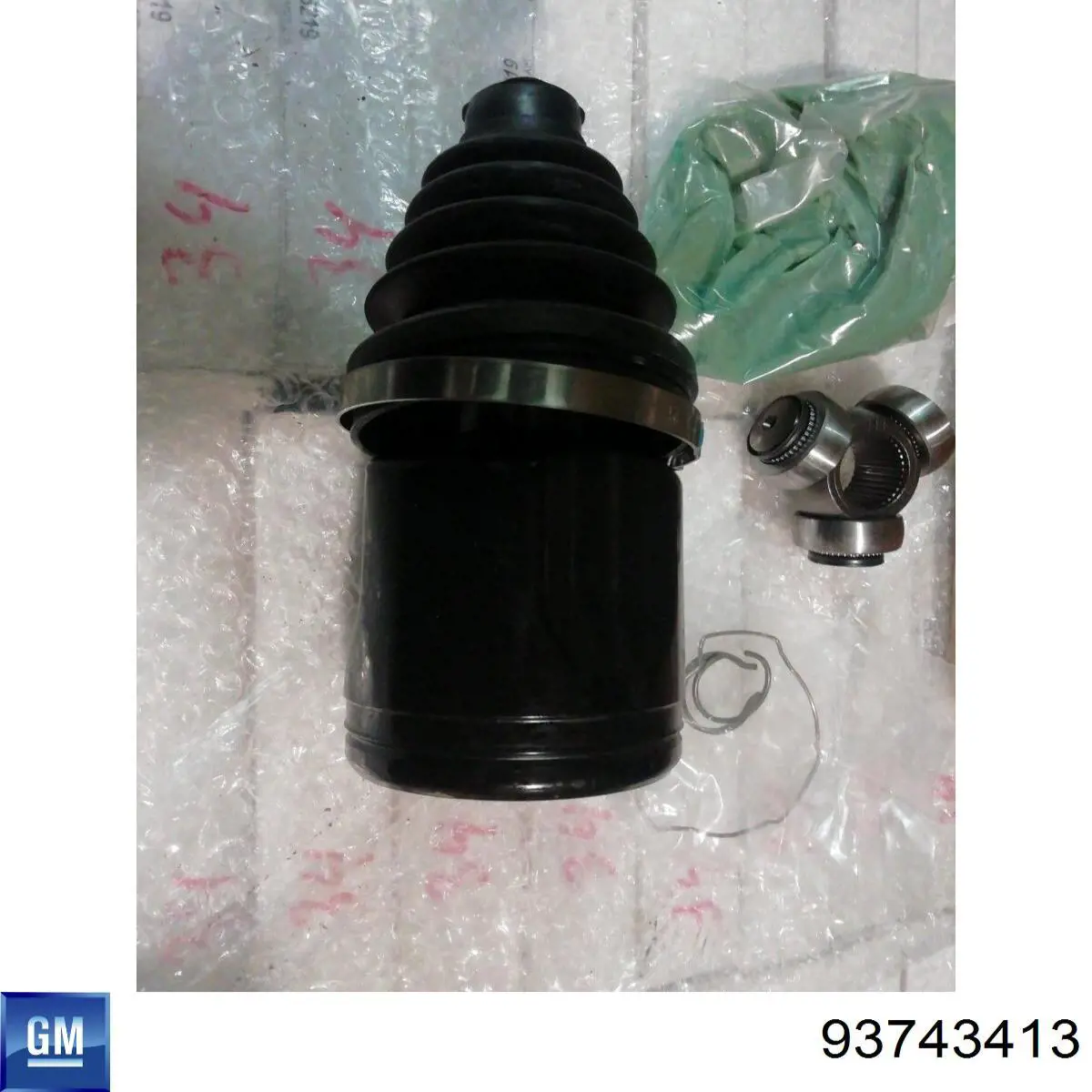 ШРУС внутренний передний левый General Motors 93743413