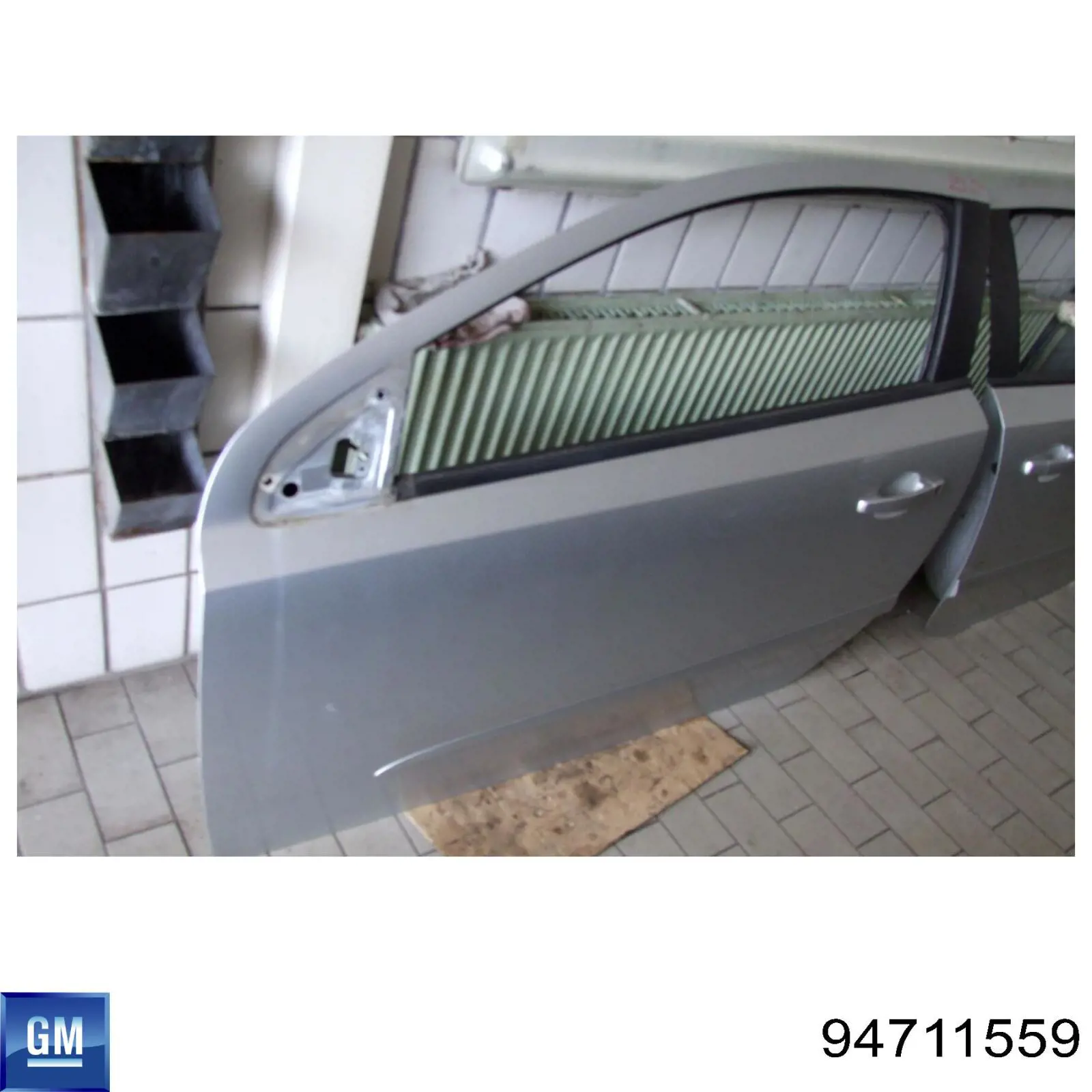 0124078 Opel дверь передняя левая