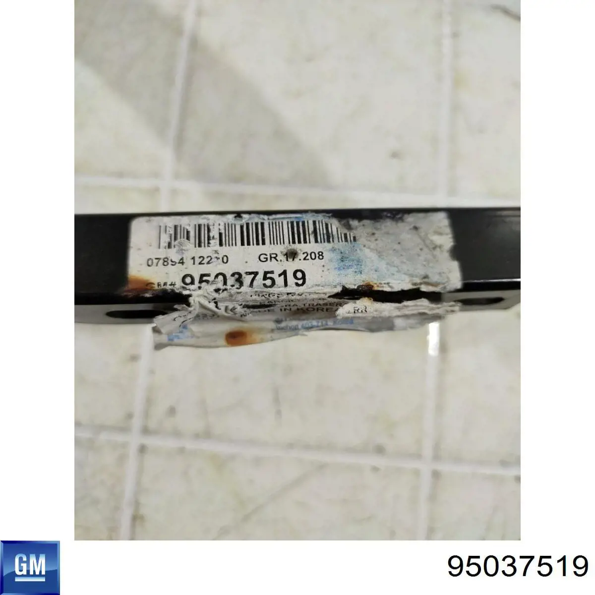 Петля крышки багажника 42358264 General Motors