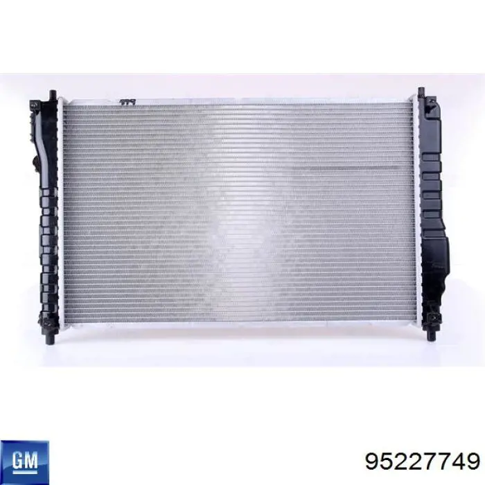 Радиатор охлаждения General Motors 95227749