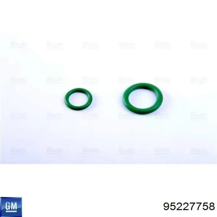 Радиатор кондиционера 95227758 General Motors