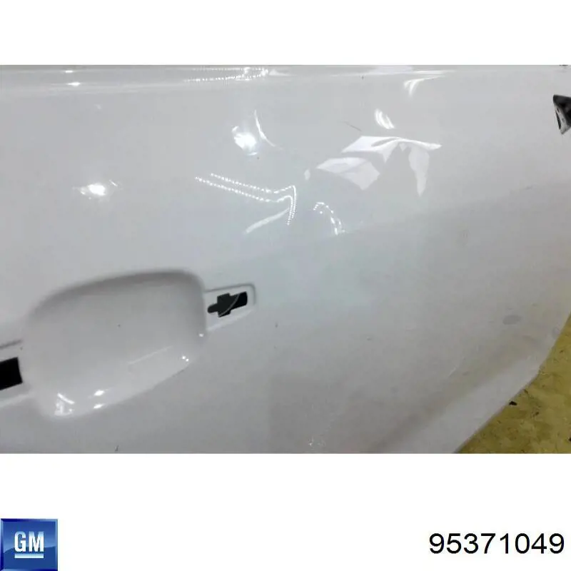 Дверь передняя правая General Motors 95371049 цена, от 300.92 USD