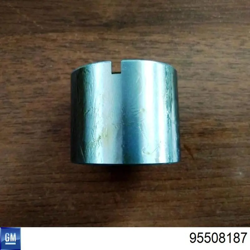 Купить 400148957R Renault (RVI) Ось передняя и поворотные кулаки