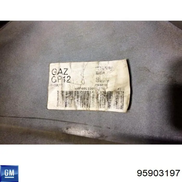 Задний бампер 95903197 General Motors