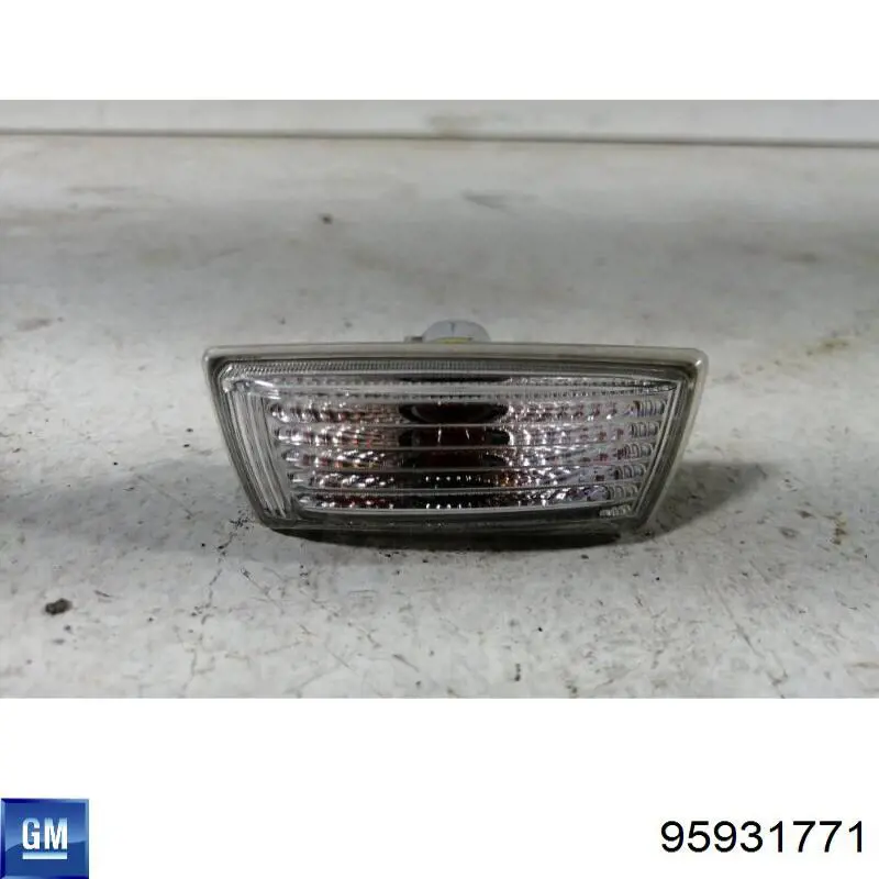 95931771 General Motors Повторитель поворота на крыле правый