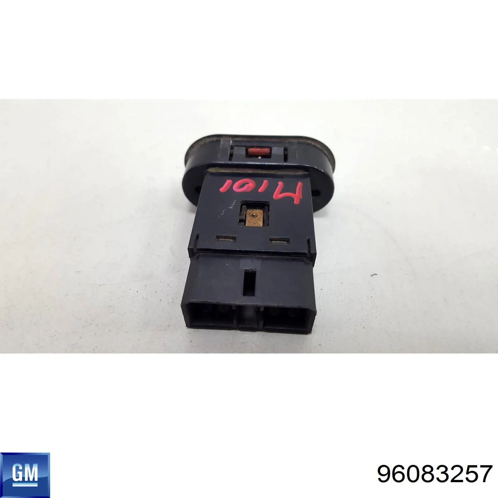 Кнопка аварийки 96083257 General Motors