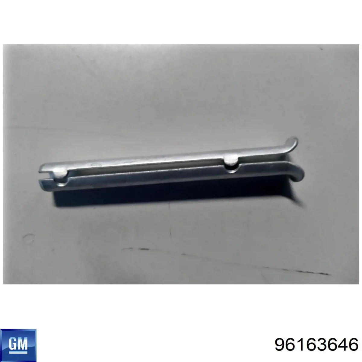 Палець (шплінт) дверної петлі 96163646 General Motors