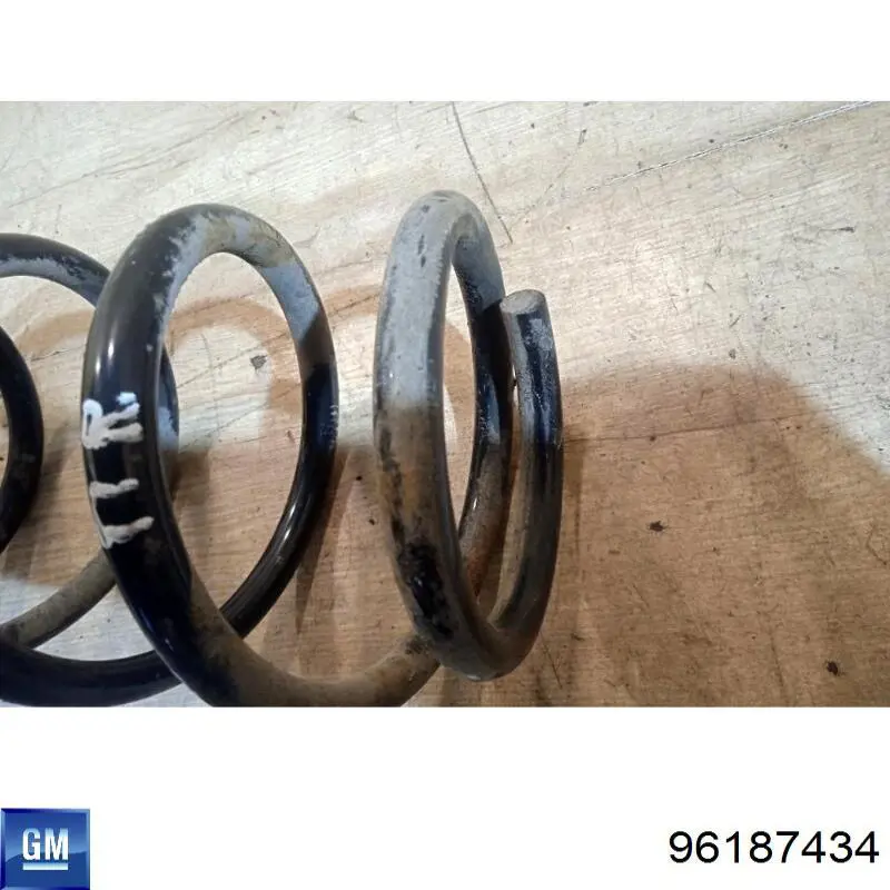 96187434 General Motors Пружина передней подвески