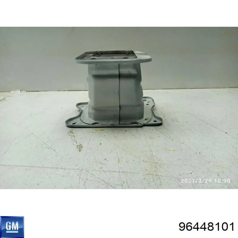 96448101 General Motors Кронштейн усилителя переднего бампера