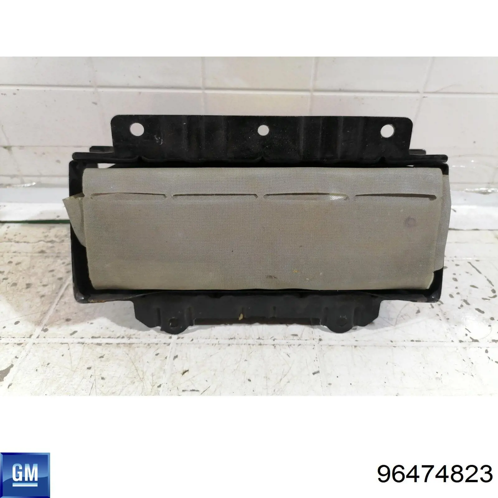 Подушка безопасности, пассажирская General Motors 96557002