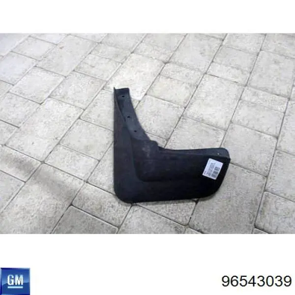 96543039 Opel protetor de lama traseiro direito