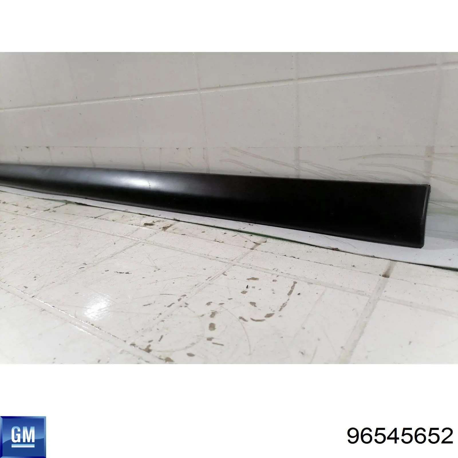 Молдинг двери передней правой General Motors 96545652 цена, от 5.62 USD