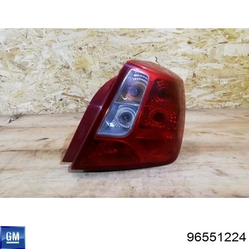 Фонарь задний Gentra Lacetti правый