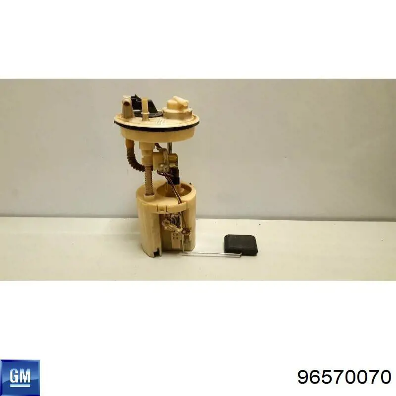 Насос топливный электрический 96570070 General Motors