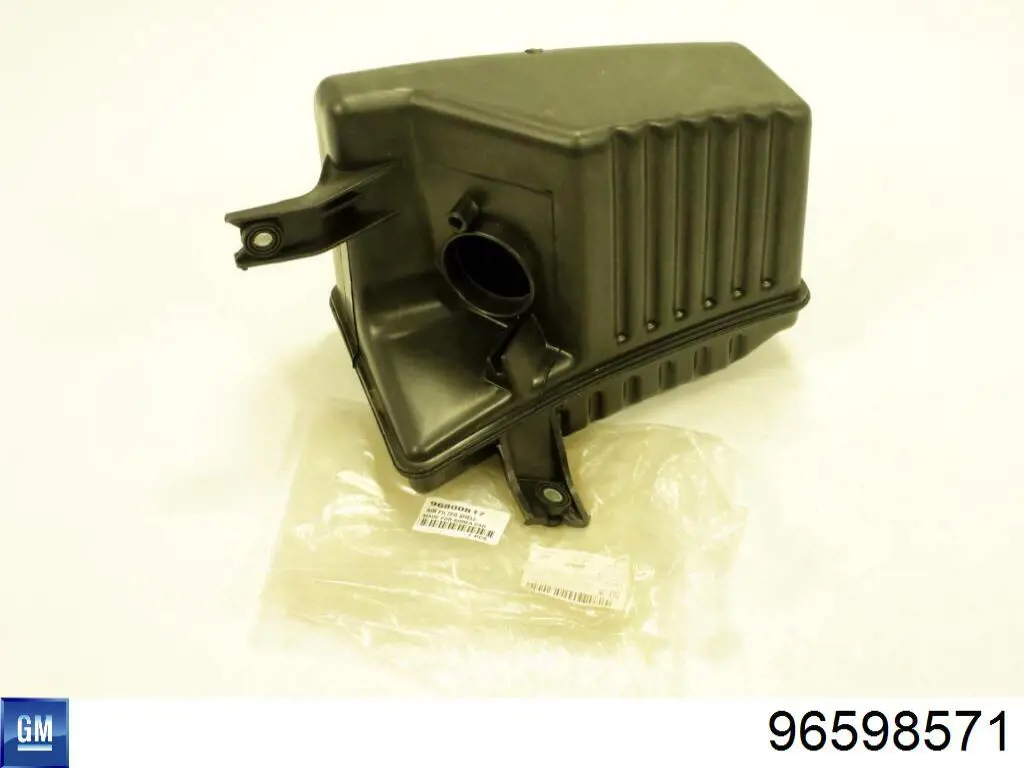 Задний бампер 96598571 General Motors