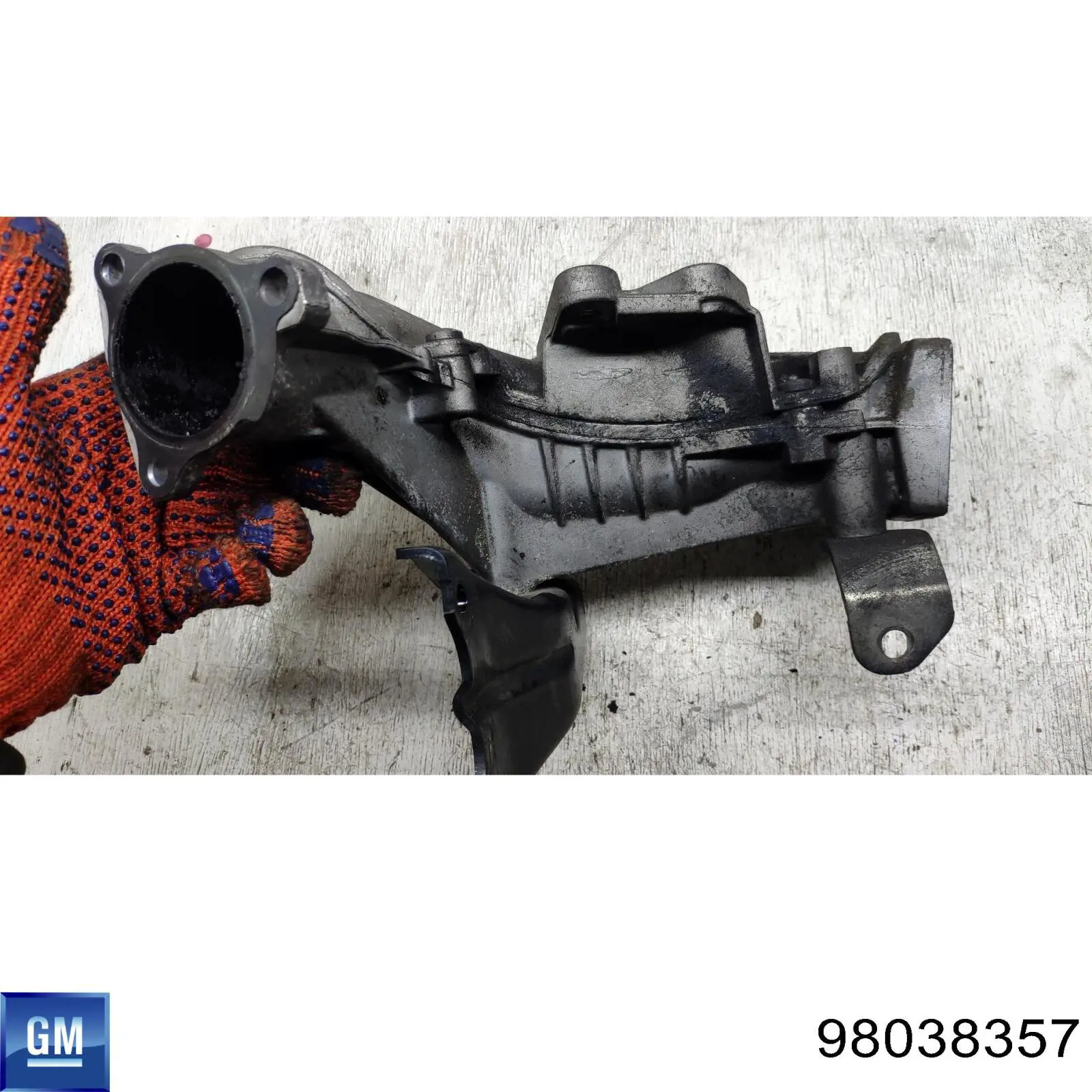 Купить 5850164 Opel Впускной коллектор