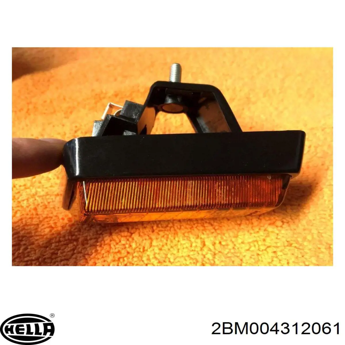 Габарит (указатель поворота) правый 2BM004312061 HELLA