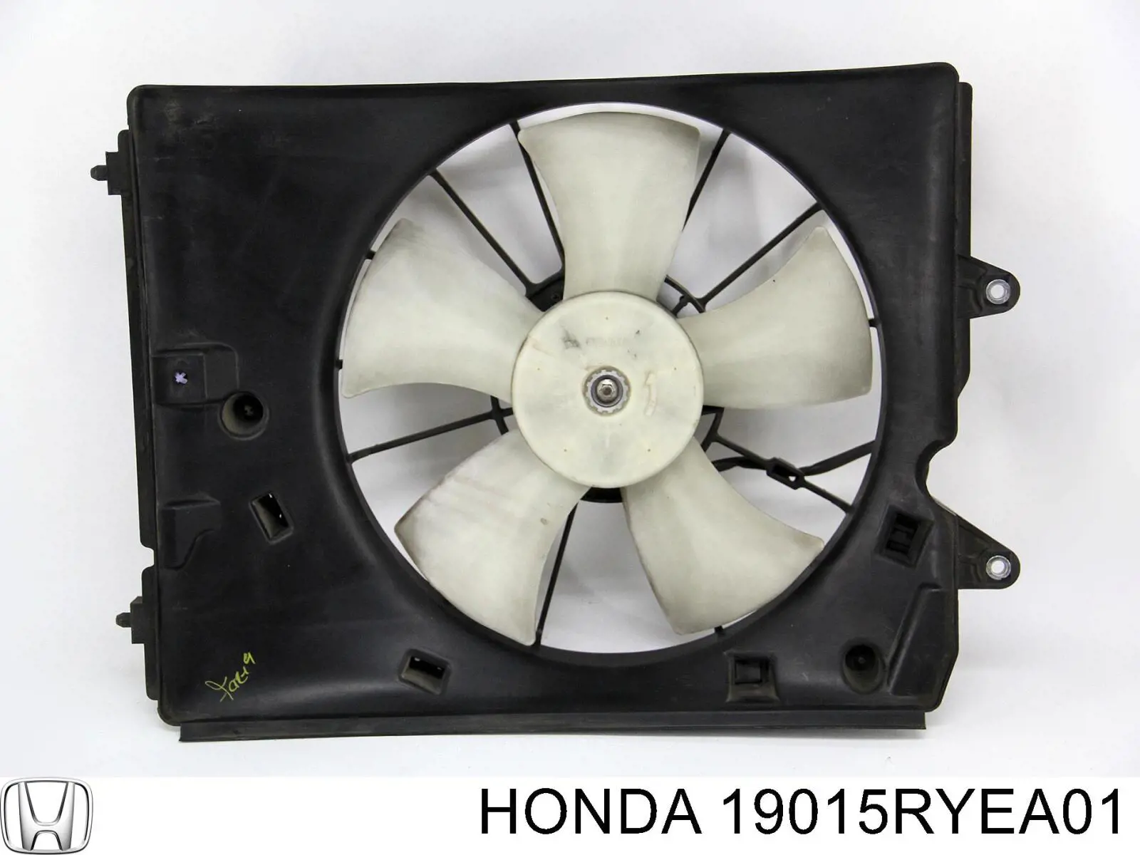 Дифузор (кожух) радіатора охолодження 19015RYEA01 Honda/Acura