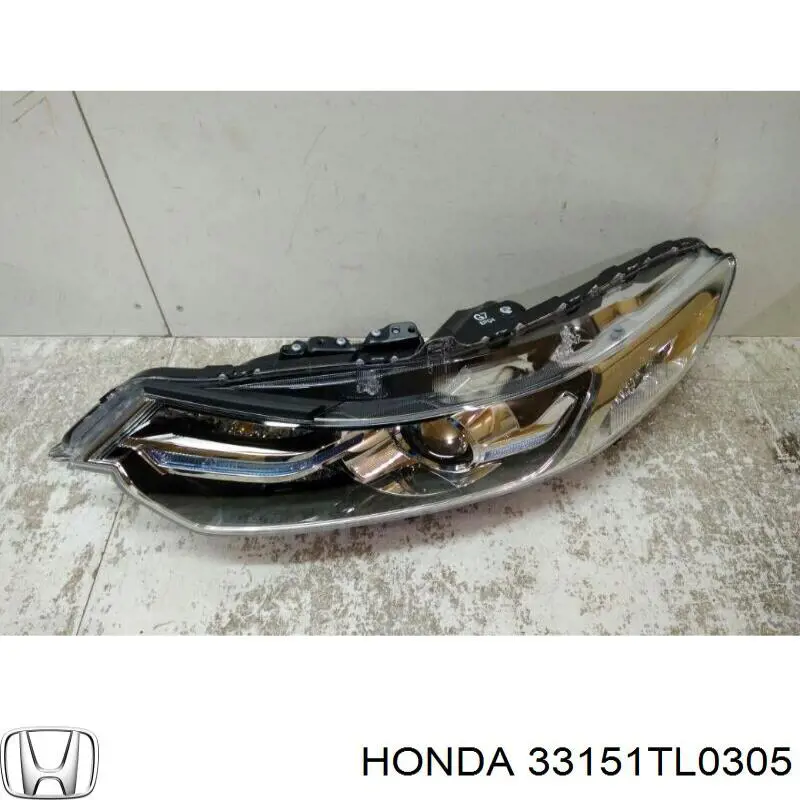 33151TL0305 Honda Фара