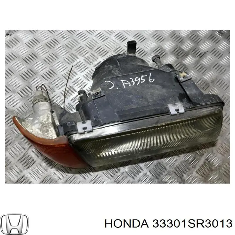 Стекло указателя поворота правого на Honda Civic V 