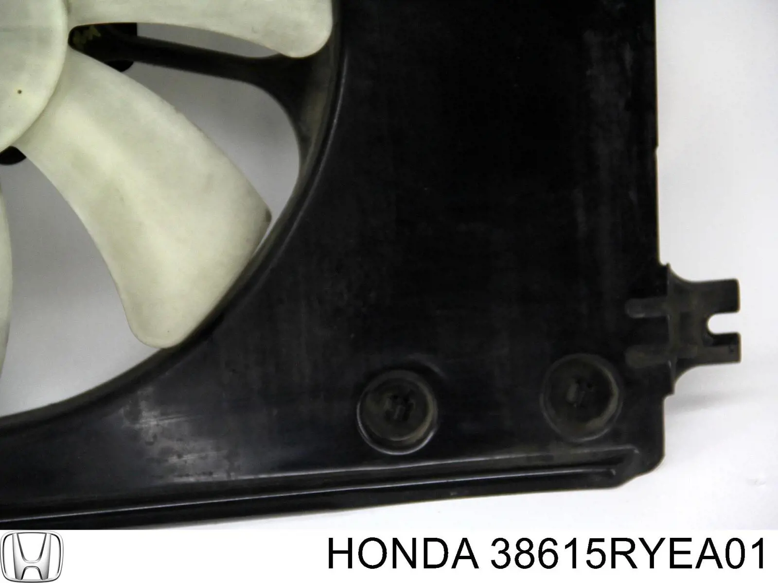 38615-RYE-A01 Honda диффузор радиатора кондиционера