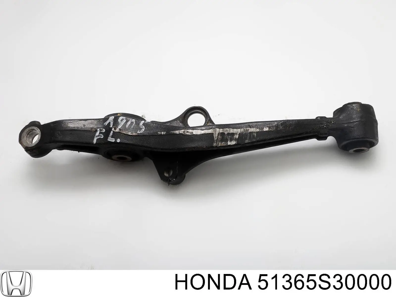 Рычаг передней подвески нижний левый на Honda Prelude V 