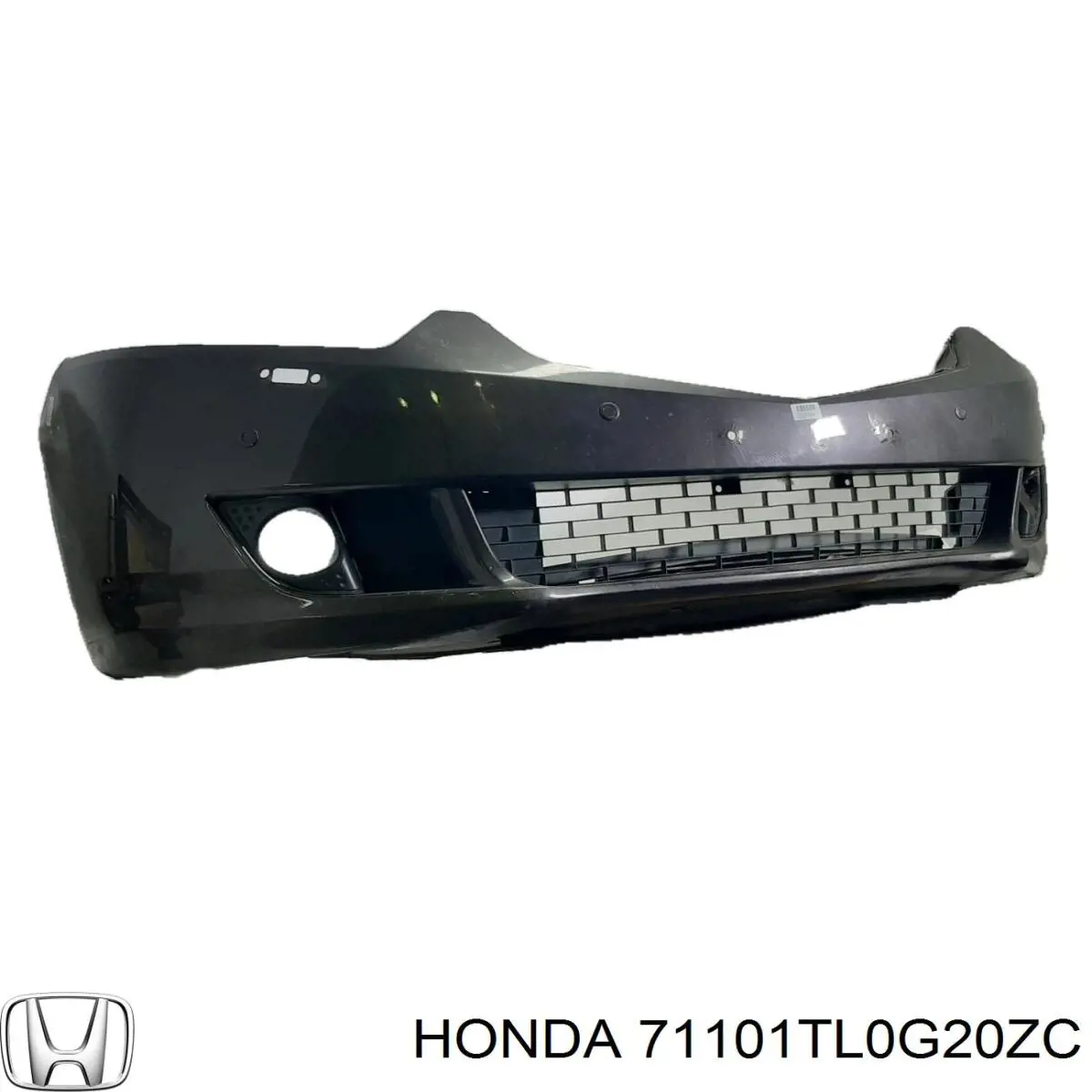 Передний бампер на Honda Accord VIII 