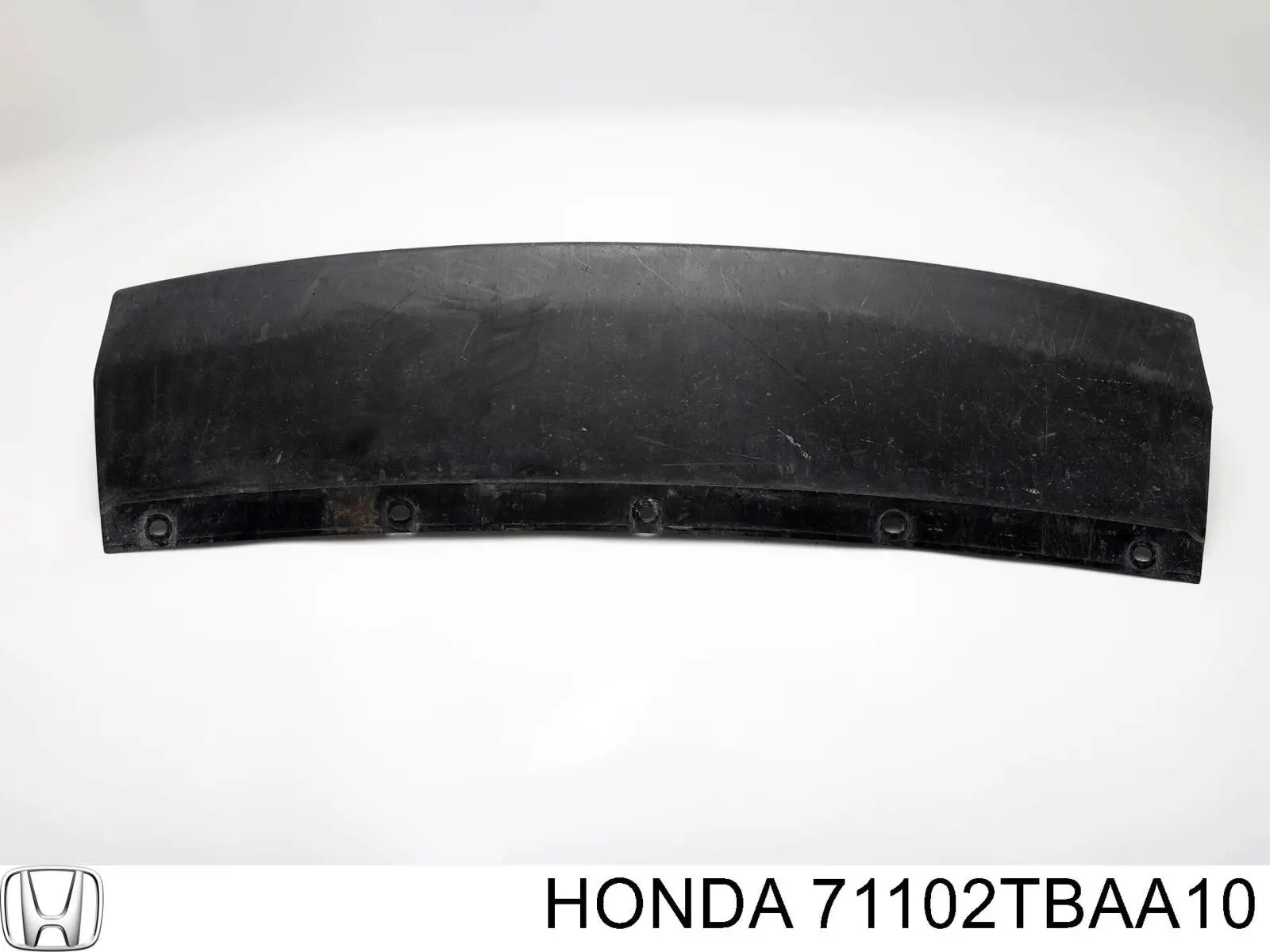 Решетка бампера переднего центральная на Honda Civic X 
