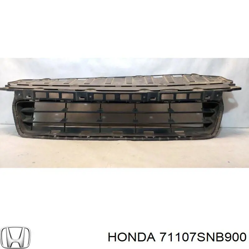 Центральная решетка переднего бампера на Honda Civic VIII FD, FA