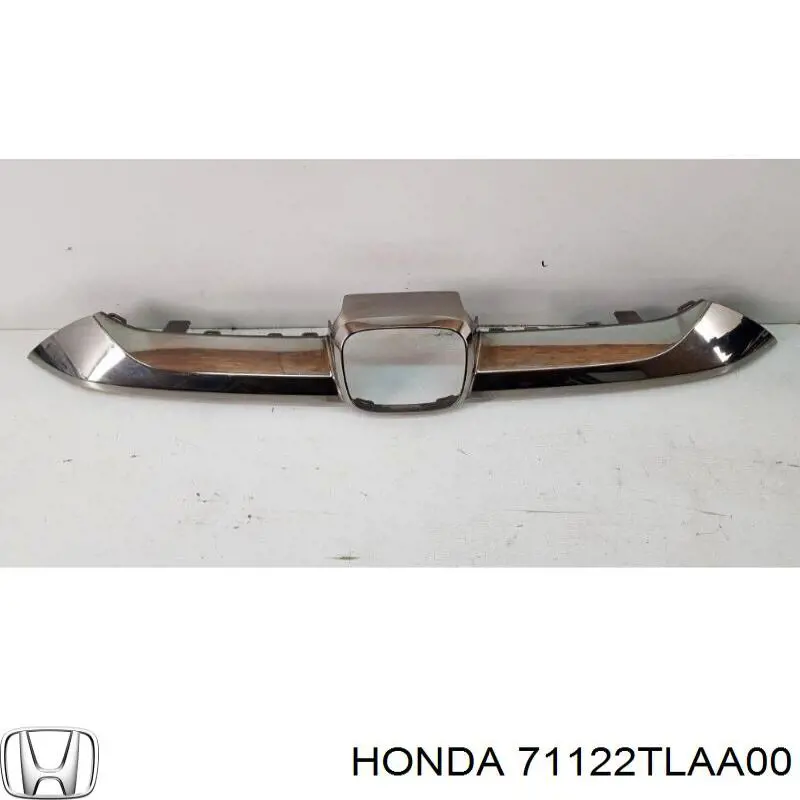 Накладка (рамка) решетки радиатора на Honda CR-V V 