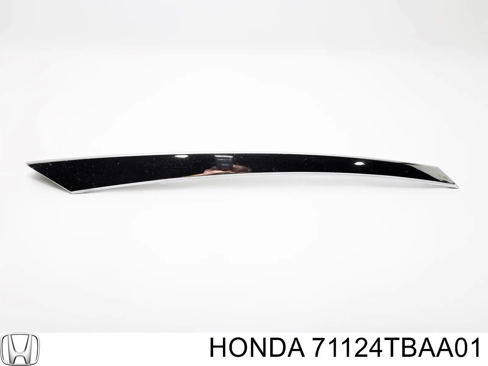 Молдинг решетки радиатора правый на Honda Civic X 