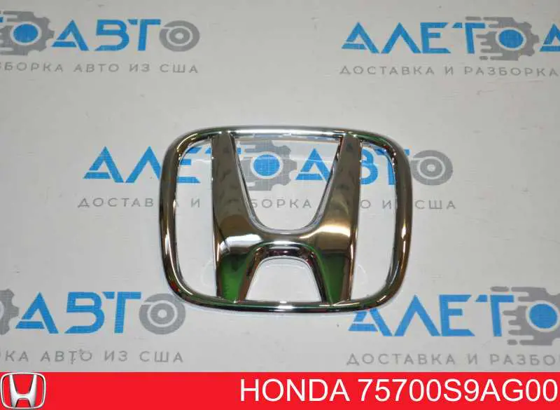 Эмблема решетки радиатора на Honda CR-V RD