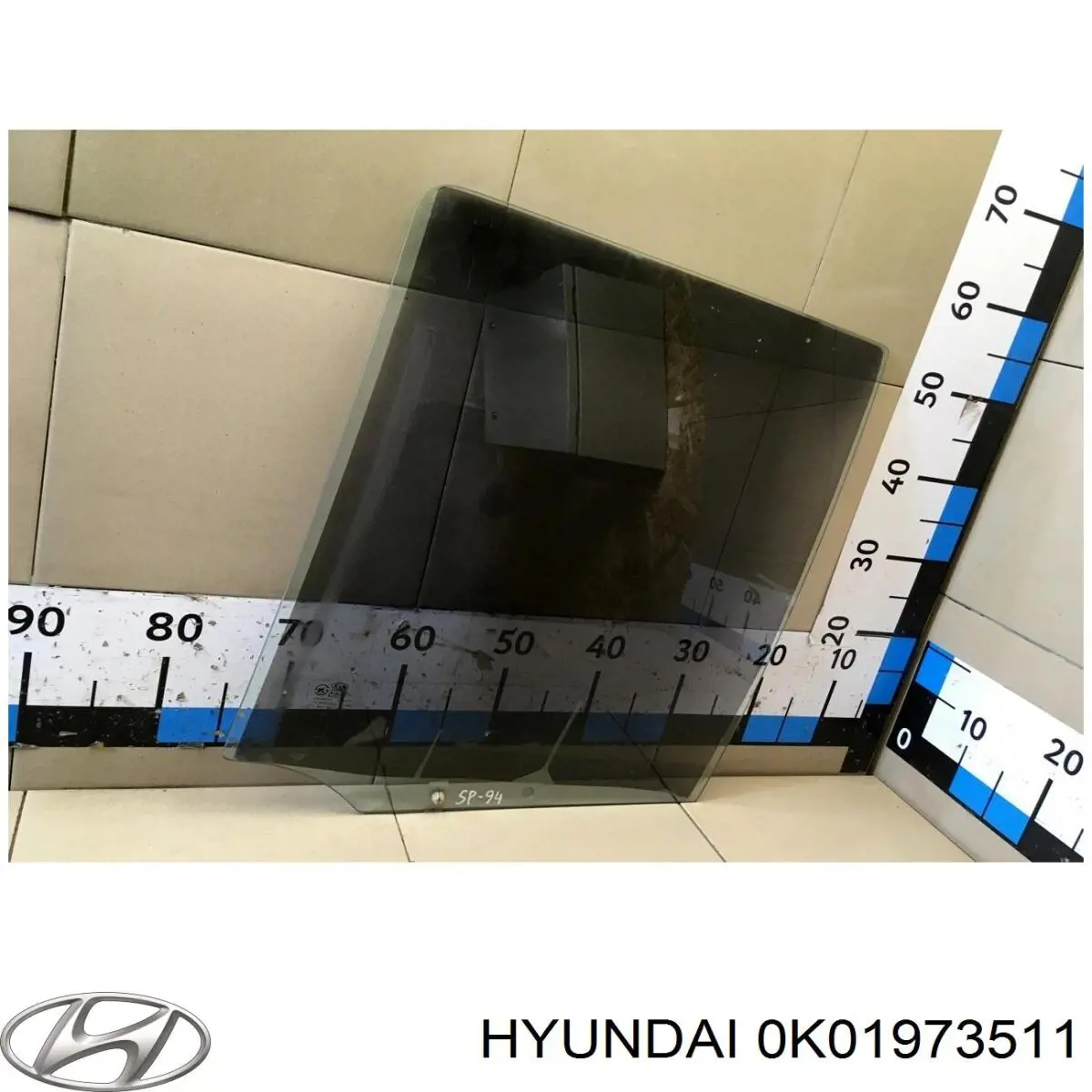 GS3290D305 XYG Стекло двери задней левой