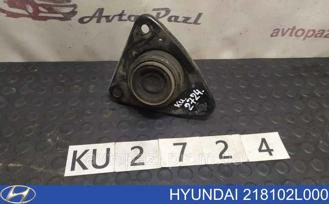 Правая подушка двигателя 218102L000 Hyundai/Kia