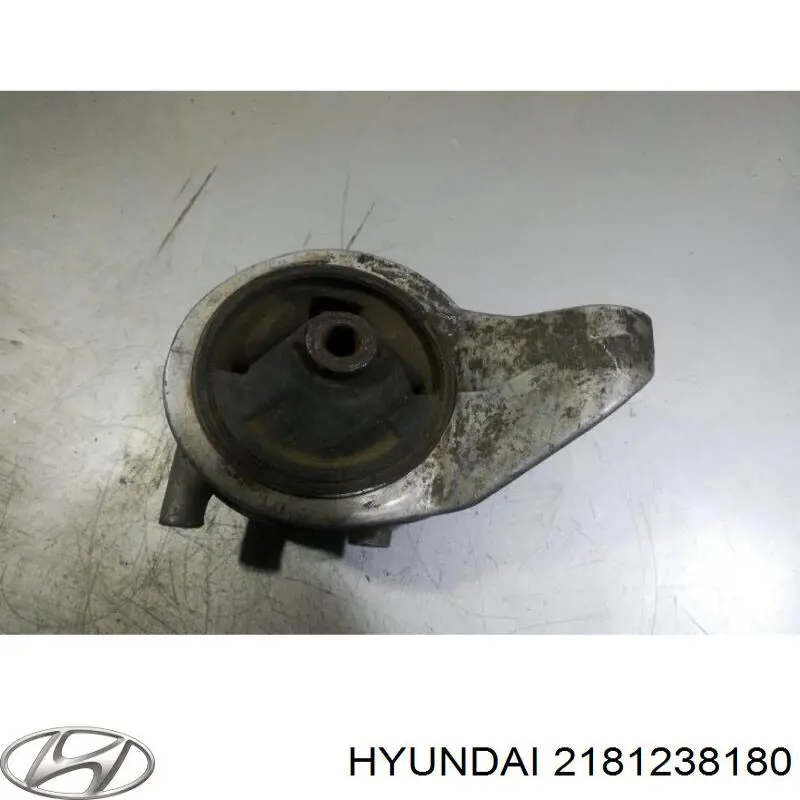 Подушка (опора) двигателя правая (сайлентблок) HYUNDAI 2181238180