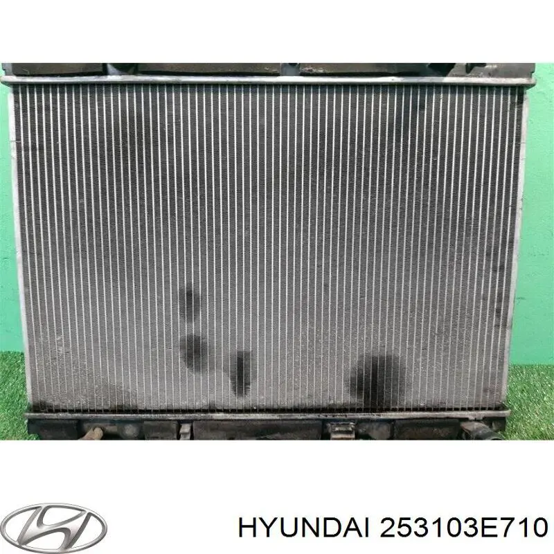 Радиатор охлаждения Hyundai/Kia 253103E710