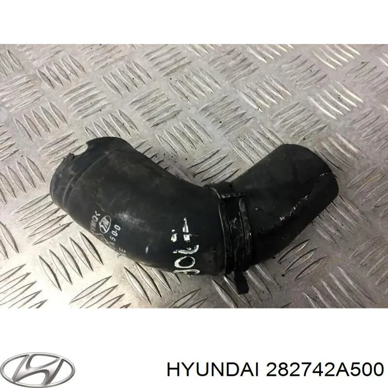 282742A500 Hyundai/Kia шланг (патрубок интеркуллера верхний)