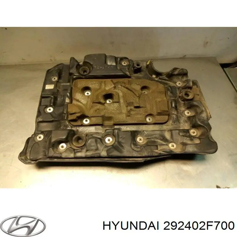 Купить 292402F700 Hyundai/Kia Крышка двигателя
