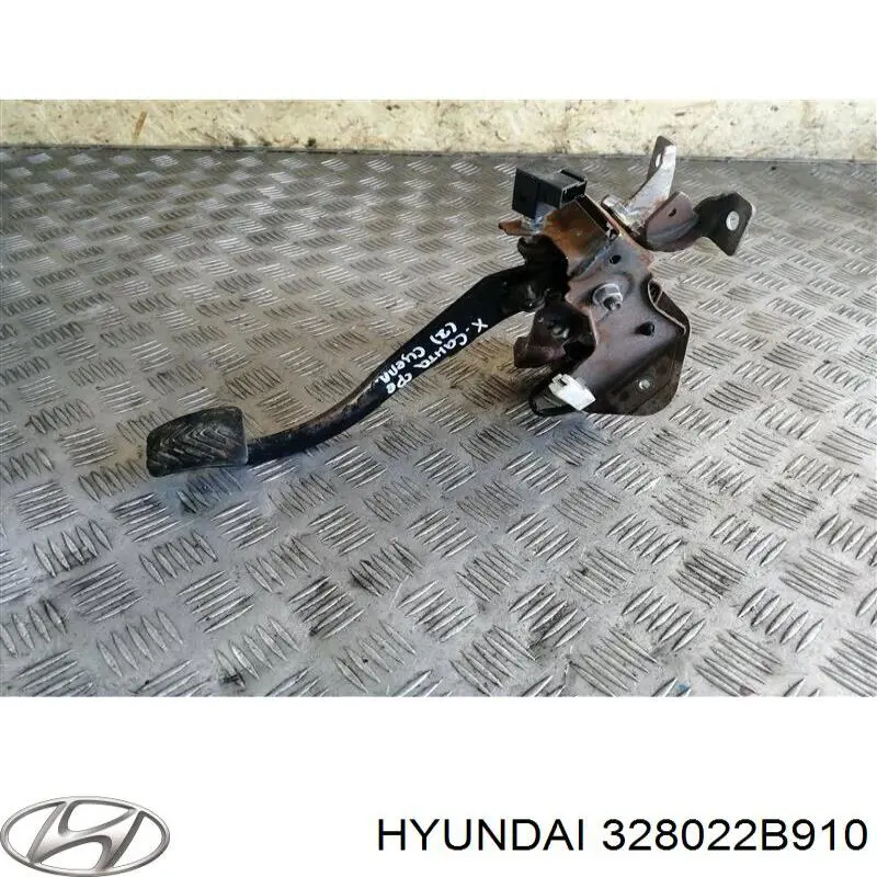 Педаль сцепления на Hyundai Santa Fe II CM