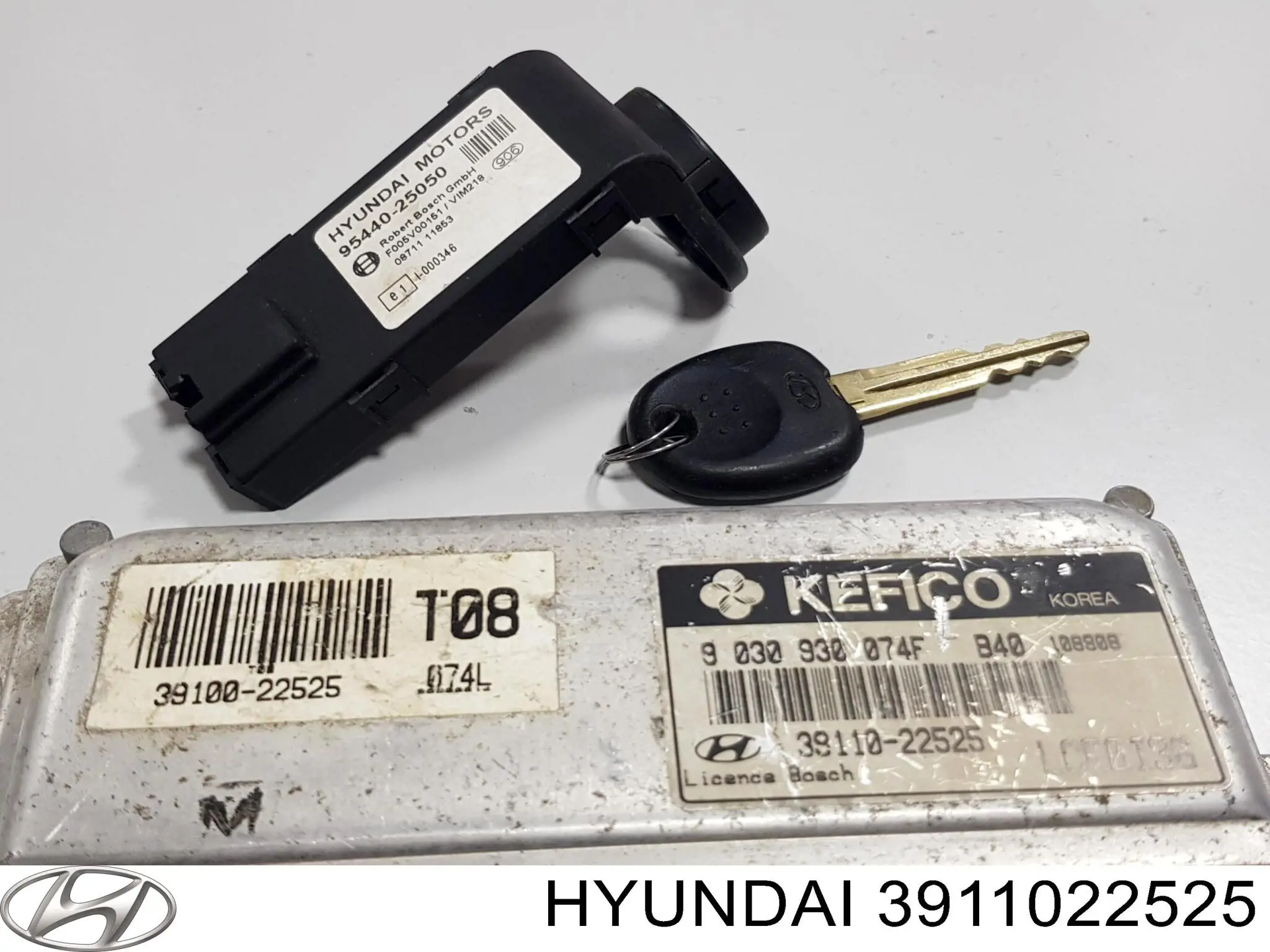 Блок управления двигателем 3911022525 Hyundai/Kia