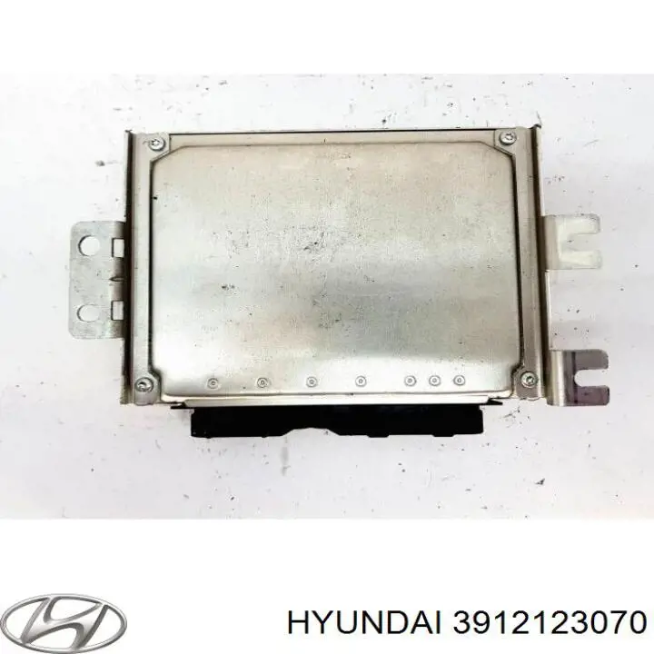 Блок управления двигателем 3910323070 Hyundai/Kia
