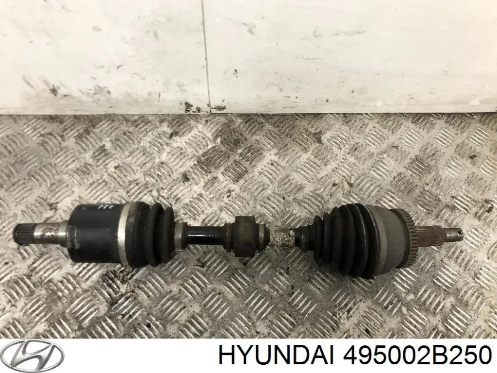 Полуось (привод) передняя 495002B250 Hyundai/Kia