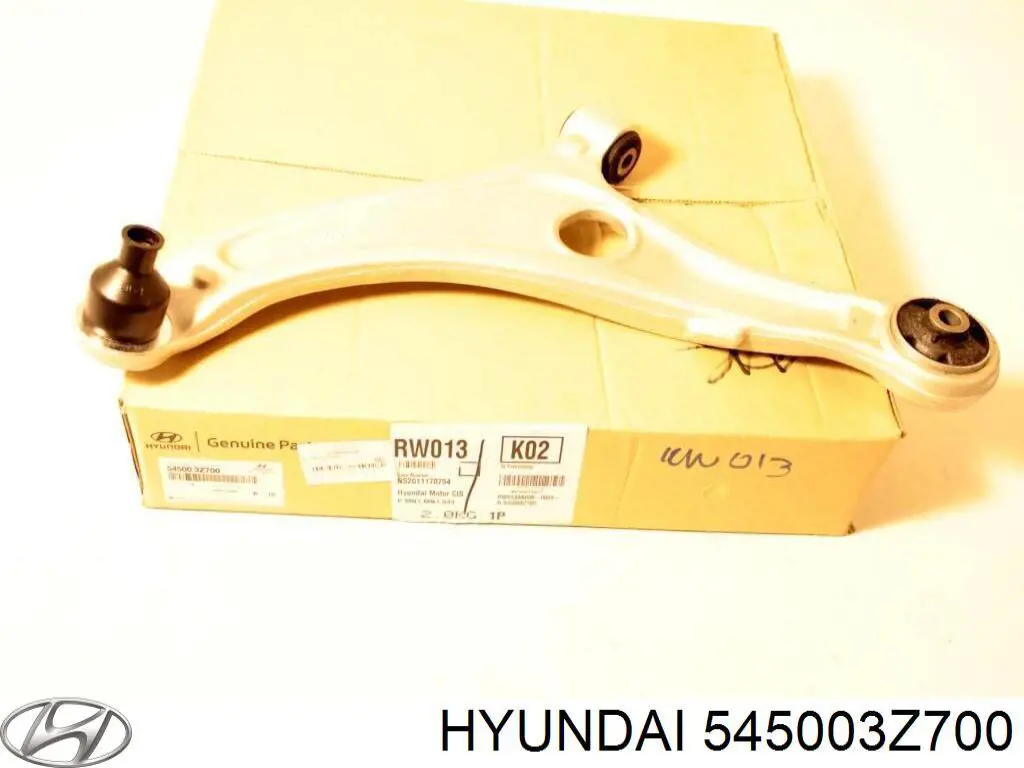 545003Z700 Hyundai/Kia braço oscilante inferior esquerdo de suspensão dianteira
