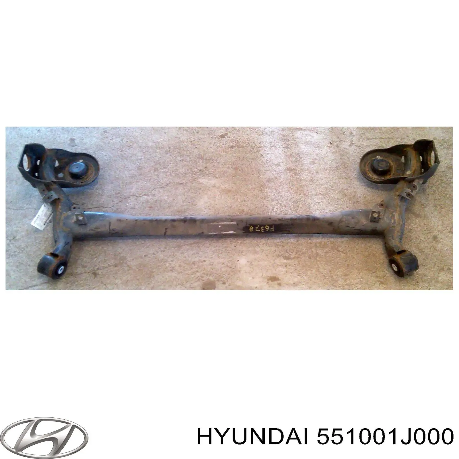 551001J000 Hyundai/Kia viga de suspensão traseira (plataforma veicular)