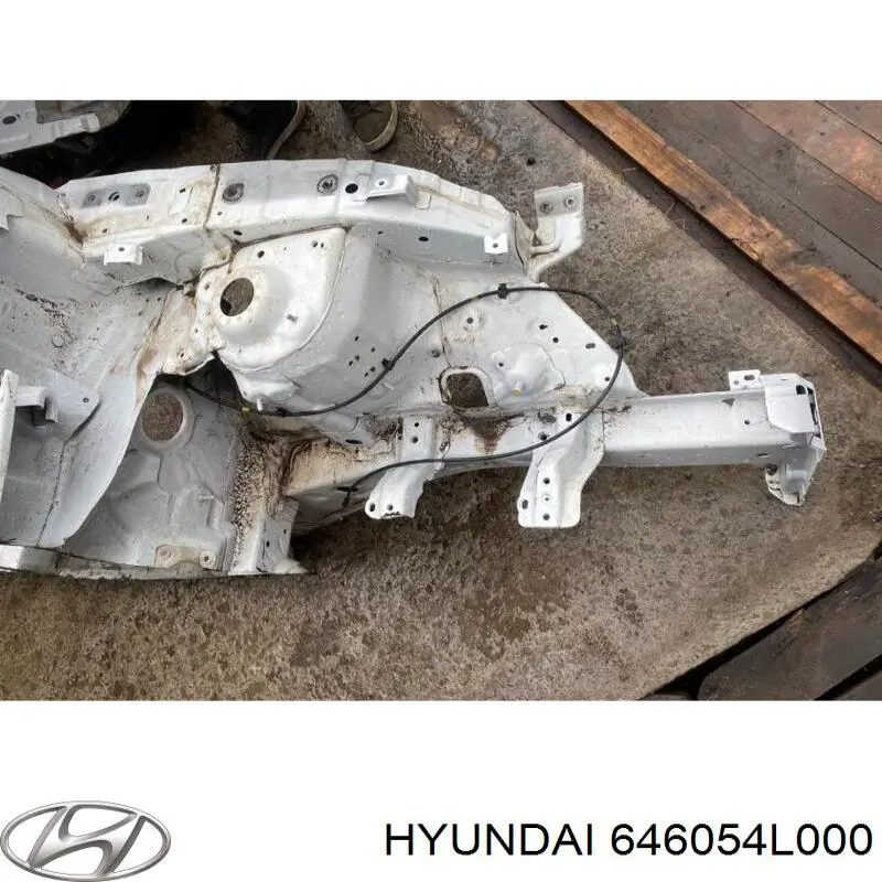 646054L000 Hyundai/Kia Четверть передняя левая