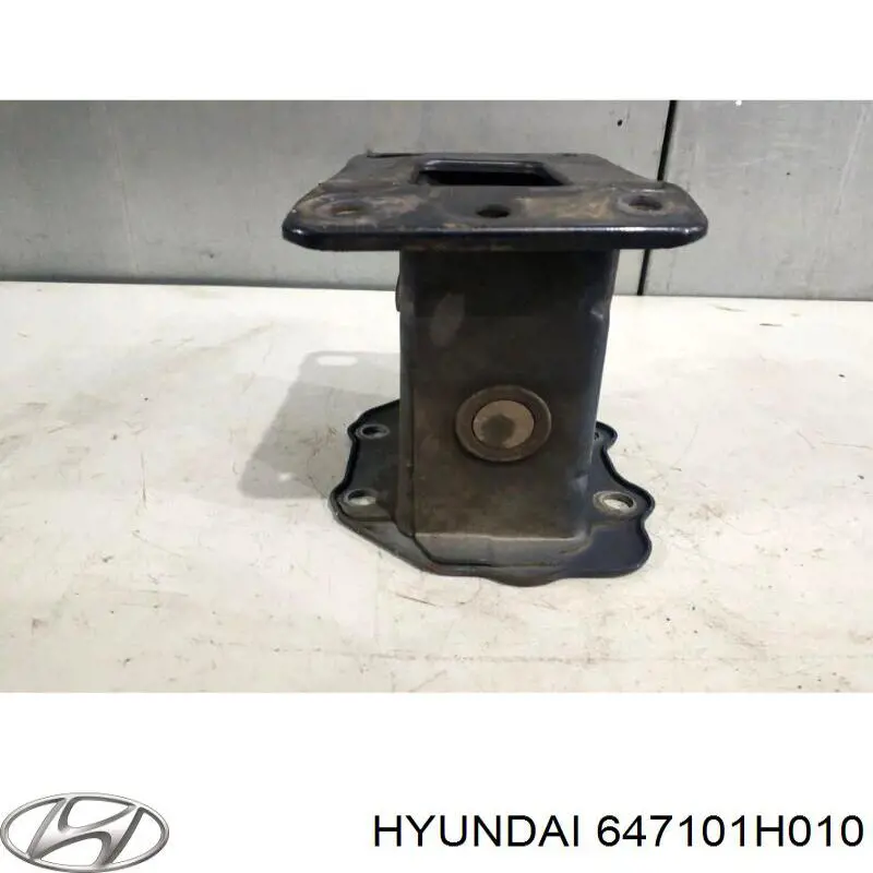 Купить 647101H010 Hyundai/Kia Кронштейн усилителя переднего бампера