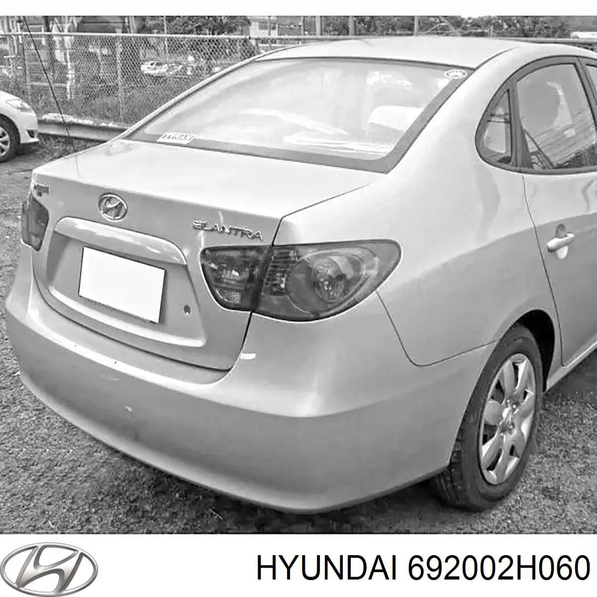 692002H060 Hyundai/Kia крышка багажника